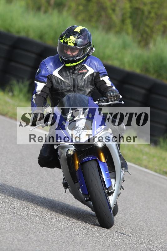 Archiv-2025/10 23.04.2025 Cornu Master School ADR/gruen-vert/37